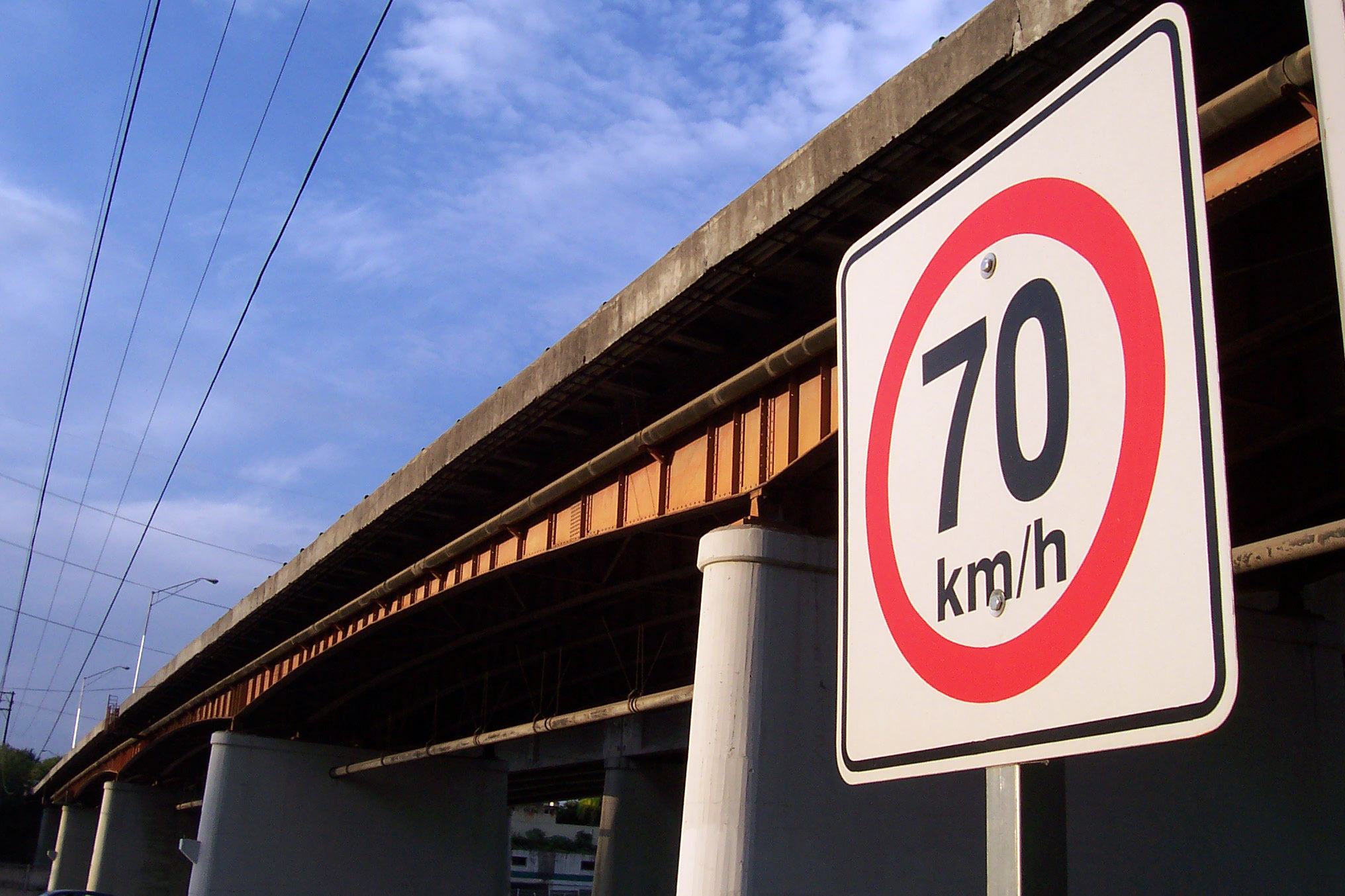 Navigeer veilig door Zwitserland: Alles wat je moet weten over de Verkeersregels in het Land van Bergen en Horloges