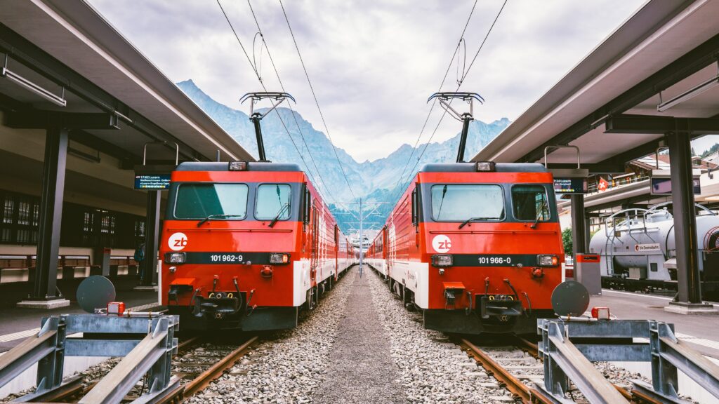 Betoverende Treinreis door het Zwitserse Alpenlandschap: Een Reis naar Adembenemende Hoogten